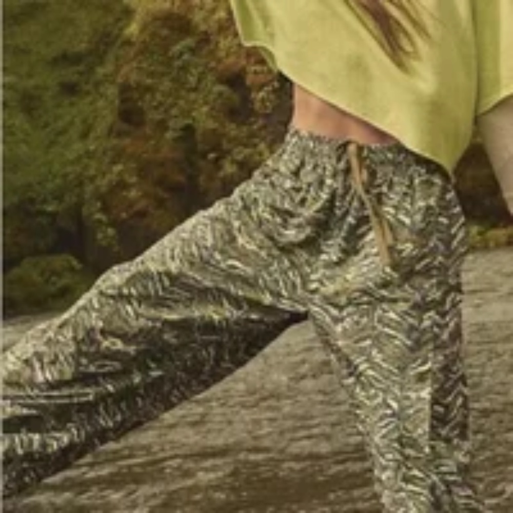 💖New Free People Movement Zephyr Printed Pants Jogger Size Medium 0B1614726